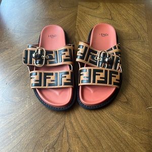 Fendi sandals size 39